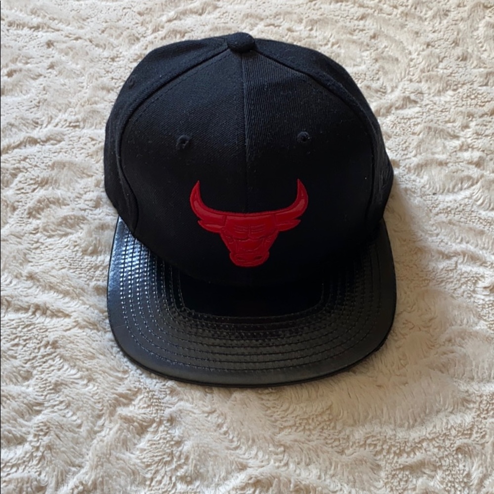 Bulls hat